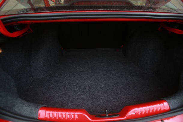 Comparativo: VW Voyage AT x Toyota Etios X AT