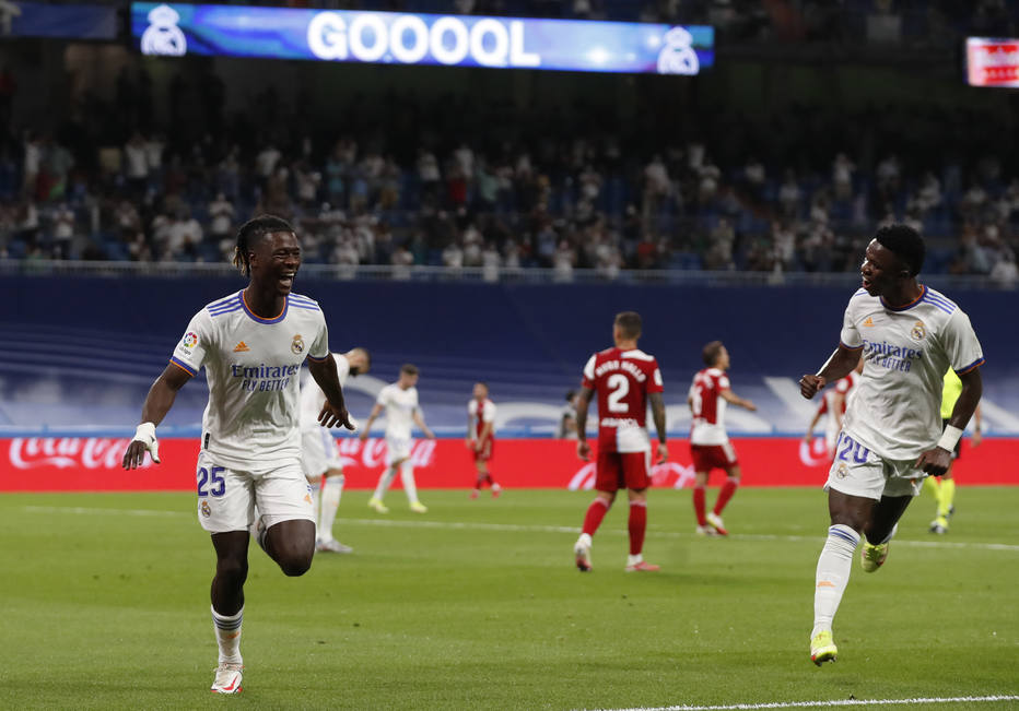 Zenit vence e cola no líder com assistências de Wendel e gol de Claudinho, futebol russo