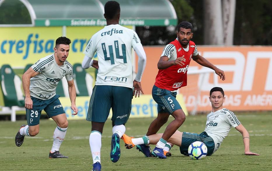 Diretoria do Palmeiras 'blinda' elenco de briga nos bastidores