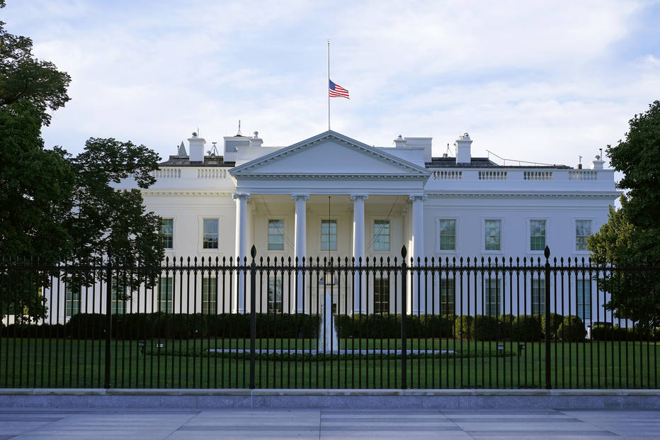 Casa Branca - bandeira - Ruth Bader Ginsburg 