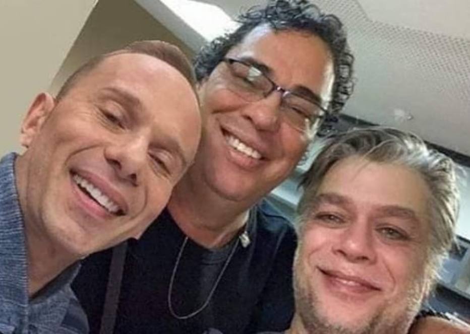 &lsquo;Somos dependentes qu&iacute;micos sim&rsquo;, diz Rafael Ilha ao lado de Casagrande e F&aacute;bio Assun&ccedil;&atilde;o