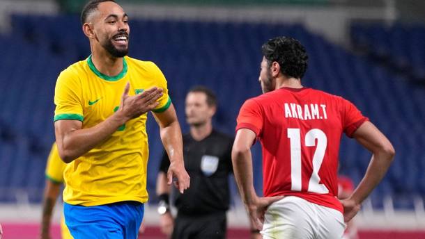 Matheus Cunha comemora o gol da vitória do Brasil sobre o Egito