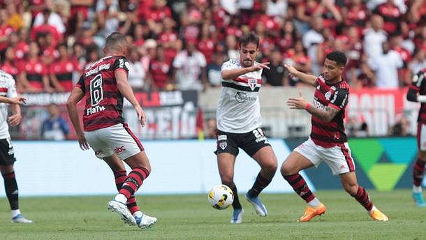 São Paulo perde os últimos três jogos contra o Flamengo, dois por goleada