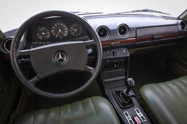 Carro do Leitor: Mercedes-Benz 280 1980