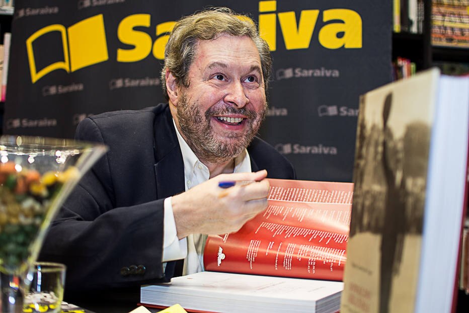 Pedro Corr A Do Lago Autografou O Livro Oswaldo Aranha Uma Fotobiografia Na Saraiva Do Shopping