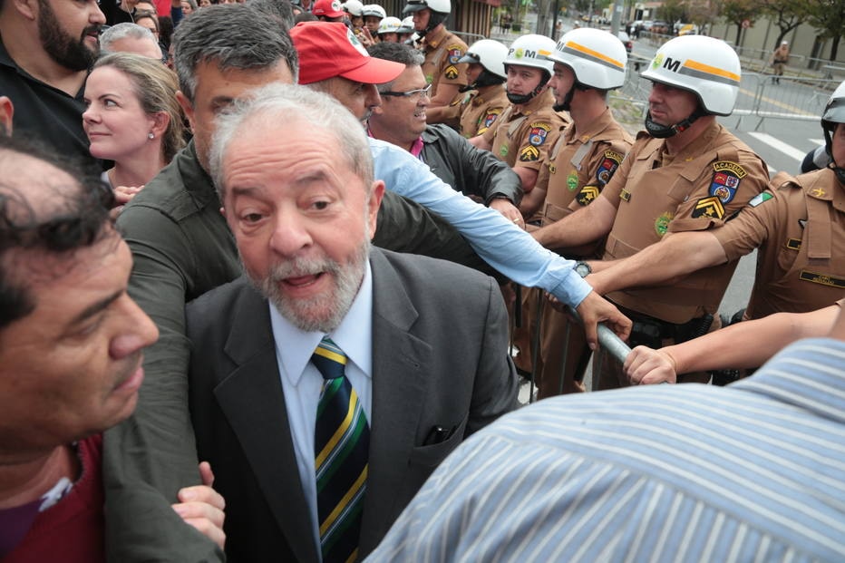 Resultado de imagem para Lula diz ao PT que irá ao julgamento no TRF-4