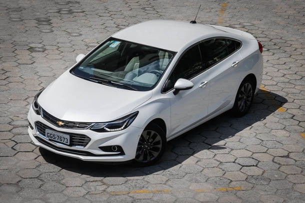 Dez carros novos com descontos
