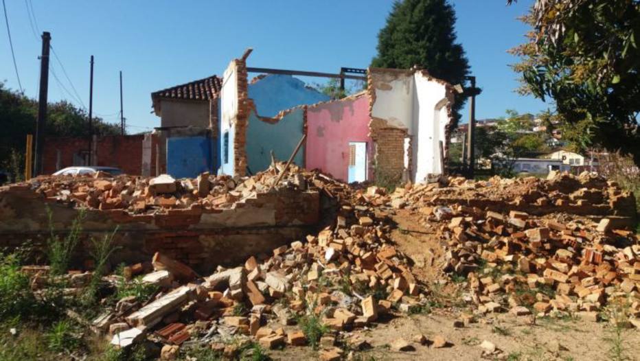 Estação ferroviária do século 19 é demolida e saqueada em Sorocaba