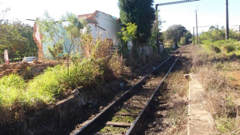 Estação ferroviária do século 19 é demolida e saqueada em Sorocaba