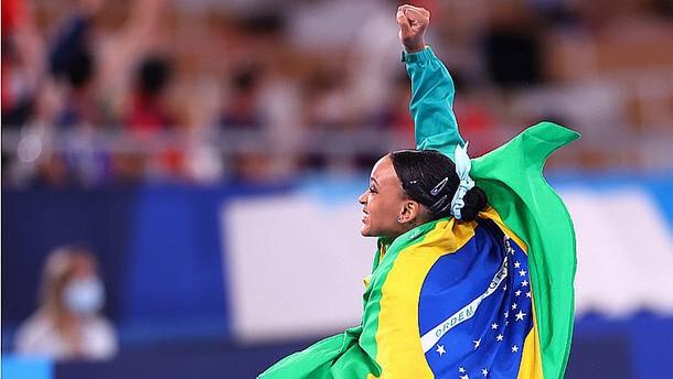 Rebeca Andrade busca primeira medalha em Mundiais e mais um feito histórico para o Brasil