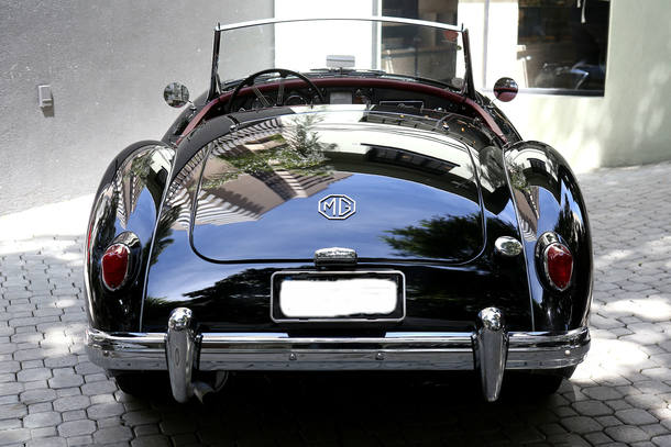 Carro do leitor - MG Model A 1958
