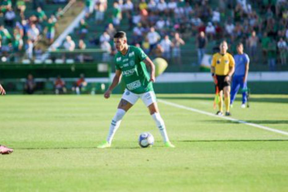 Guarani vence Operário-PR com um jogador a menos e ...