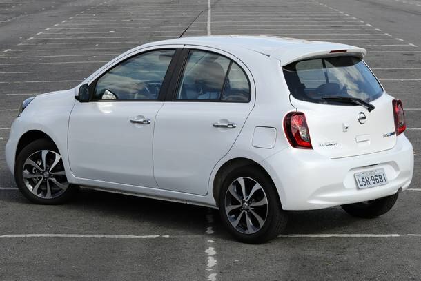 Nissan March 1.6 SL CVT x Volkswagen Gol 1.6 Highline I-Motion