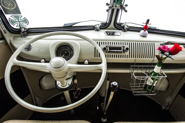 Carro do leitor: Zelda, a Kombi 1975