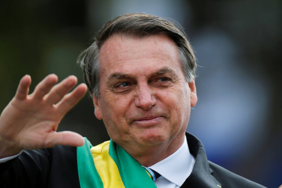 Bolsonaro acaba com obrigatoriedade de publicação de editais de concursos e licitações em jornais
