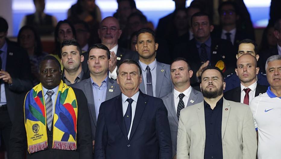 Jair Bolsonaro acompanha o jogo de estreia do Brasil na Copa América