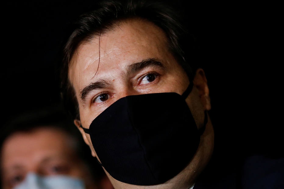 Após apelo de Toffoli, Maia diz que quarentena para juízes deve valer já para 2022