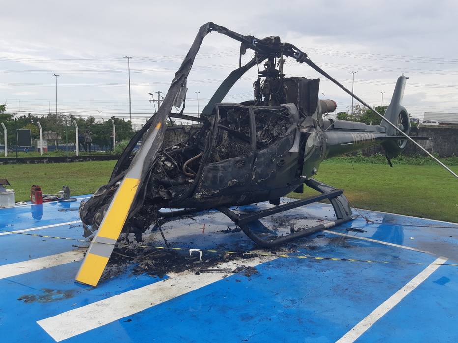 helicoptero ibama queimado