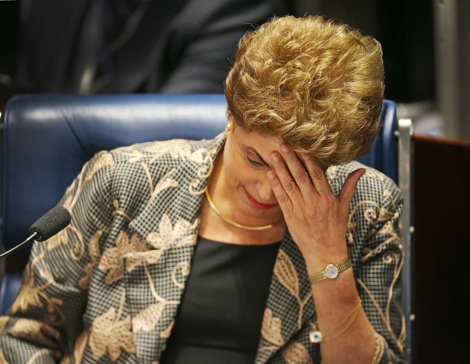Dilma sofre impeachment