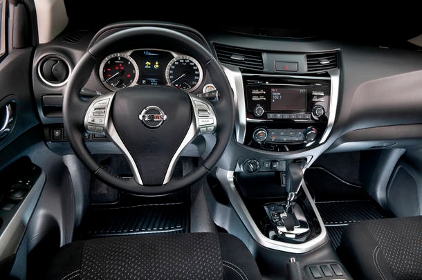 Nissan Frontier SE