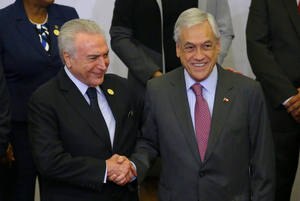 Temer comete nova gafe e deseja Brasil e Chile na final da Copa - Lance!