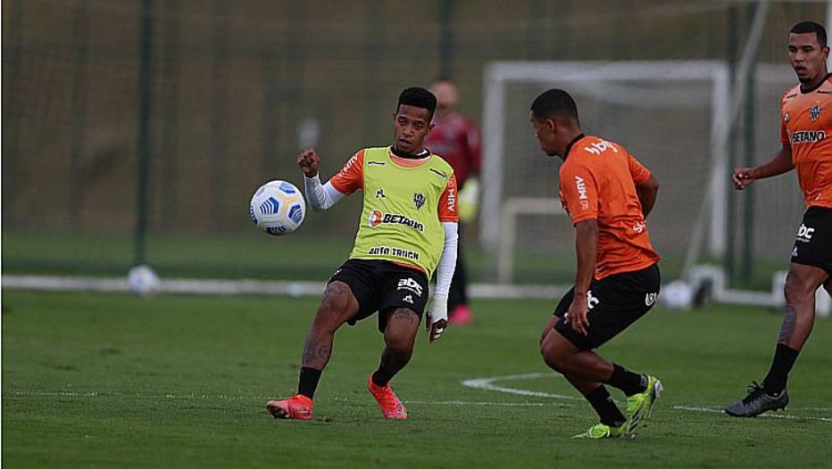 Com boa vantagem, Cuca poupa alguns titulares do Atlético ...