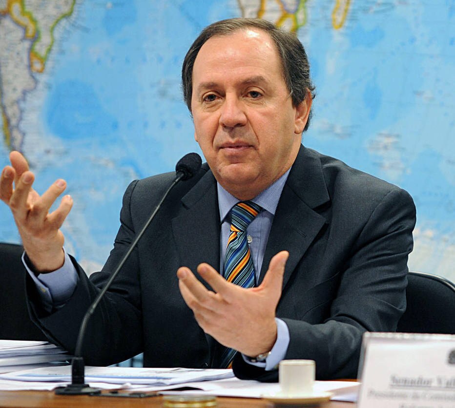 Giannetti elaborou manifesto de apoio a Geraldo Alckmin - Política .