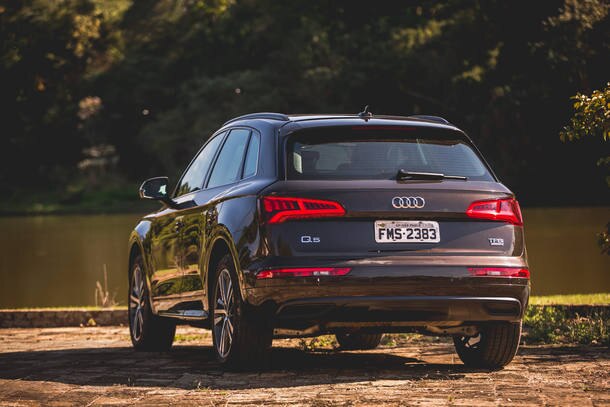Jaguar F-Pace x Audi Q5