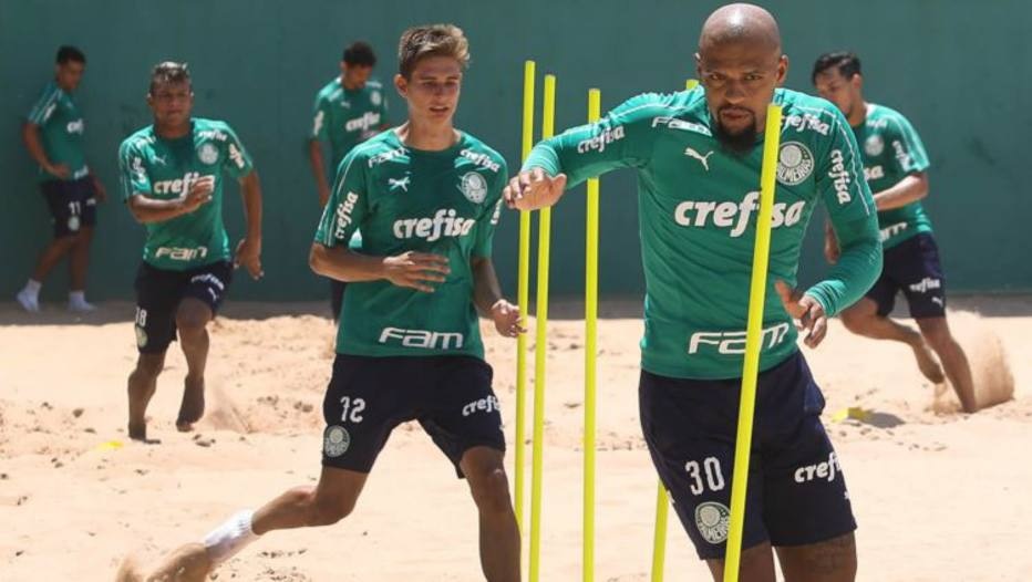 Preparador físico do Palmeiras justifica caixa de areia: 'Resistência e