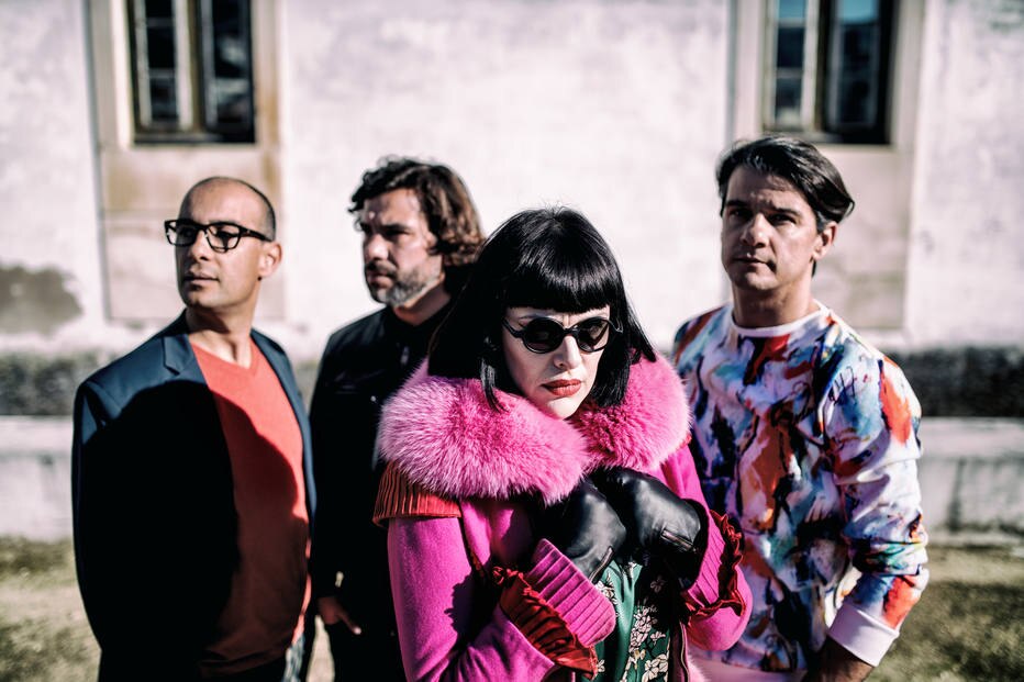 Banda portuguesa The Gift se reinventa com Brian Eno e vem ao Brasil