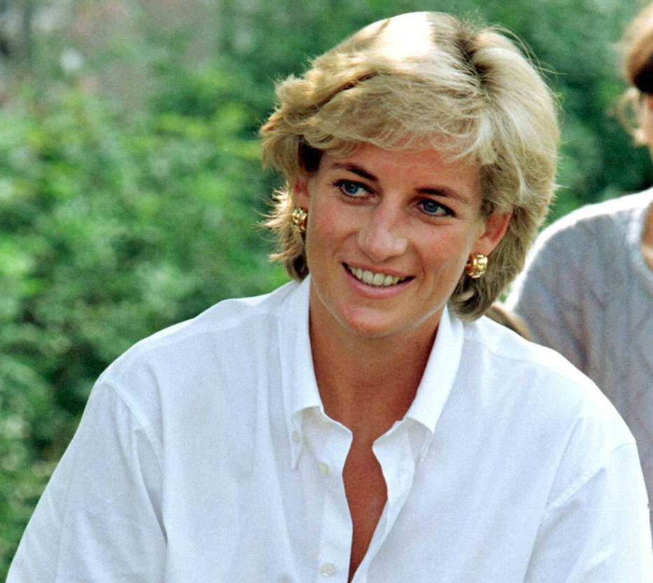 Nova Estátua Da Princesa Diana Será Instalada No Palácio De Kensington