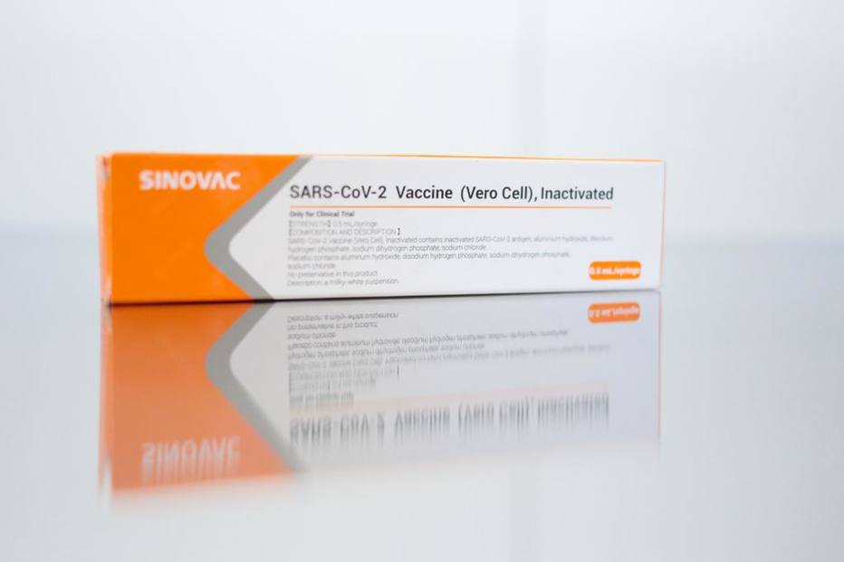 Vacina Coronavac é uma parceria do Instituto Butantã com a chinesa Sinovac e está em fase de testes em humanos no Brasil 