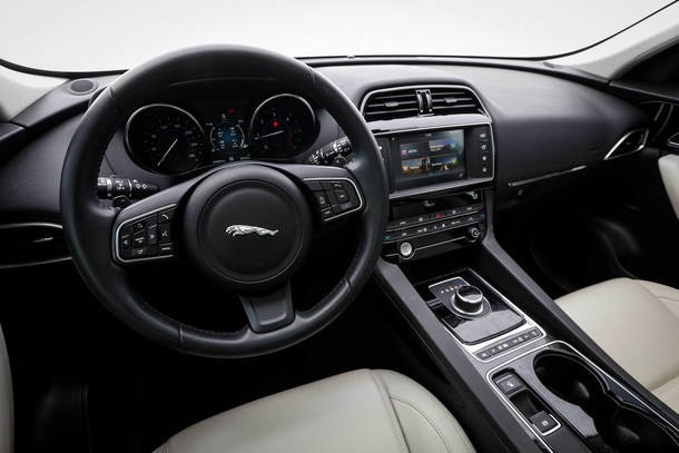 Porsche Macan 2.0 x Jaguar F-Pace diesel