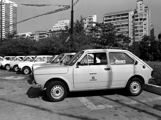 Fiat 147 a etanol - 40 anos do carro a etanol