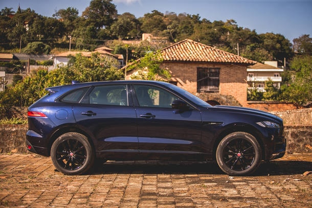 Jaguar F-Pace x Audi Q5