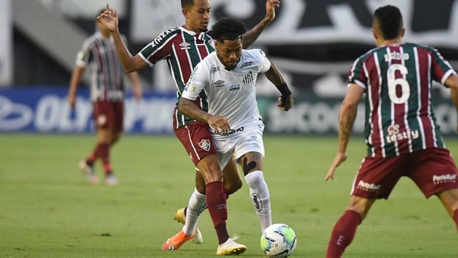 Na despedida de Cuca, Santos empata no fim com o Fluminense na Vila Belmiro