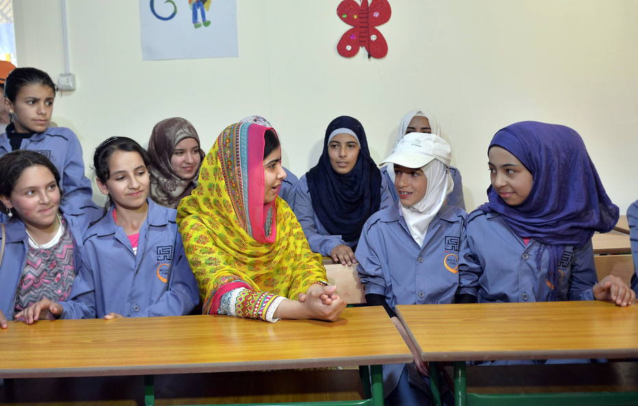 Malala comemora 18 anos com refugiados sírios no Líbano - Geral - Estadão