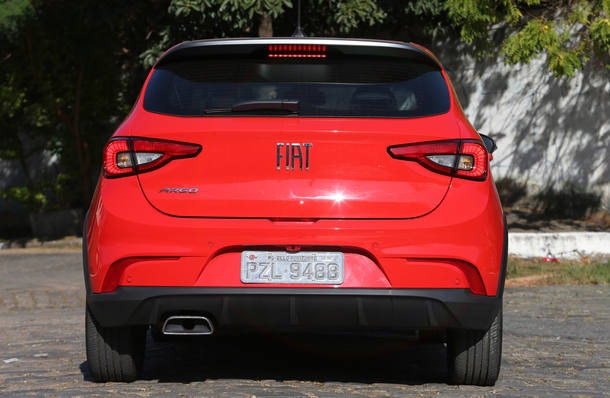 Fiat Argo HGT x VW Fox Pepper