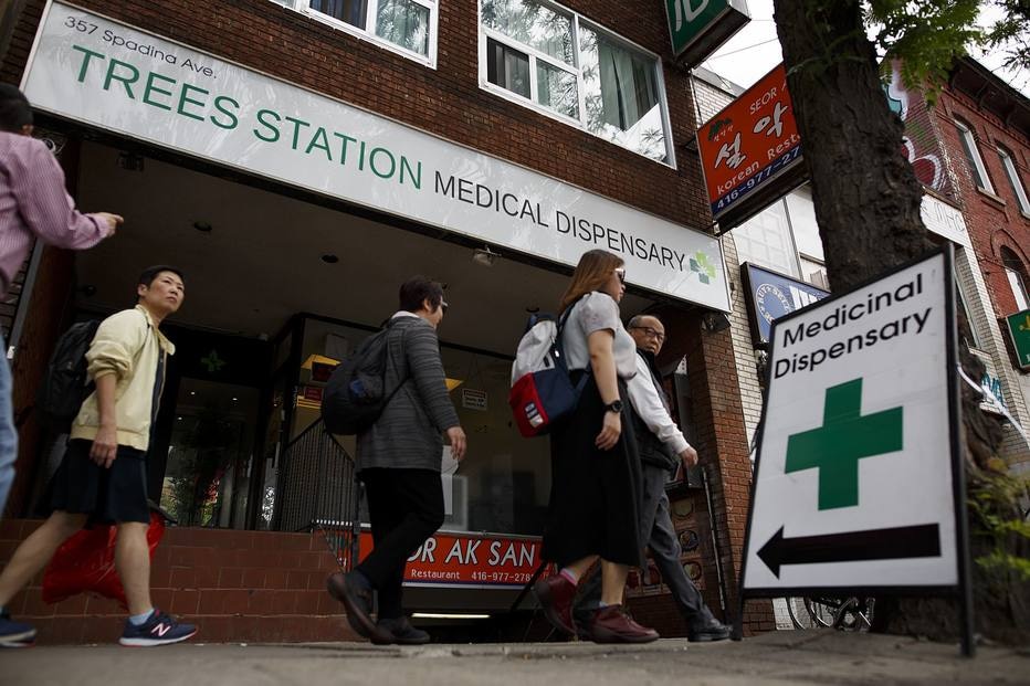 lazy placeholder Canadá se prepara para a legalização da maconha