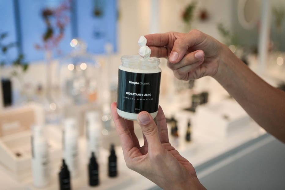 ctv-xbw-simple-organic-cosmetico sem cor sem perfume-foto-felipe-rau-estadao