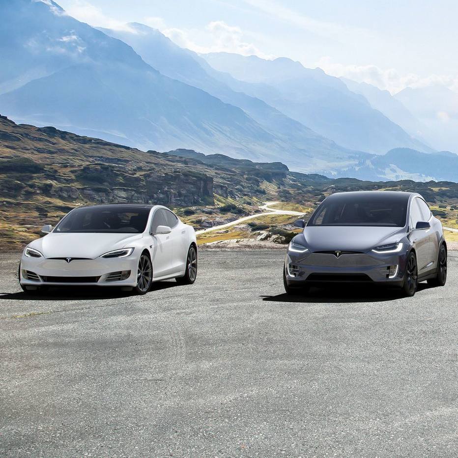 ctv-gdb-tesla-la-la