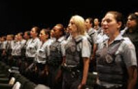 Policiais militares durante a abertura do evento das comemorações dos 50 anos da mulher na Polícia Militar, São Paulo, 11/05/2005.