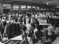 Votos são apurados no Ginásio do Ibirapuera, na zona sul de São Paulo, durante as eleições de 1960.