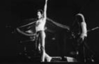 Confira a galeria: <a href='http://fotos.estadao.com.br/galerias/acervo,muito-antes-do-rock-in-rio,26172' target='_blank'>Muito antes do Rock in Rio</a>, com imagens de shows de bandas internacionais no Brasil antes da ciação do festival. Na foto, a banda Queen toca no Estádio do Morumbi em 1981. 