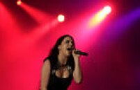 A vocalista da banda Evanescence, Amy Lee, durante apresentação do grupo no palco Mundo da Cidade do Rock, no último dia do festival Rock in Rio 2011, em Jacarepaguá, zona oeste do Rio de Janeiro, RJ. 02/10/2011.  