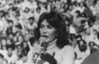 A cantora e atriz Dóris Monteiro durante apresentação em São Paulo, SP. 12/7/1981.
