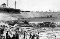 Construção do Pacaembu, na época chamado de Estádio Municipal de São Paulo, durante a década de 1930.