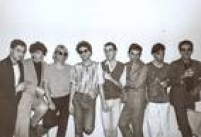 Em 1986 o grupo Titãs lançava seu terceiro e mais popular disco: <a href='http://acervo.estadao.com.br/noticias/acervo,cabeca-dinossauro-30-anos-o-porao-escuro-do-titas,12627,0.htm' target='_blank'>Cabeça Dinossauro</a>. É neste álbum que estão clássicos da banda como "Polícia" e "Bichos Escrotos". | Produção, pesquisa e texto: Cristal da Rocha |