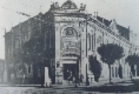 Reprodução de foto do Teatro São Pedro, construído em 1917 com a ideia de ser um cine-teatro.
