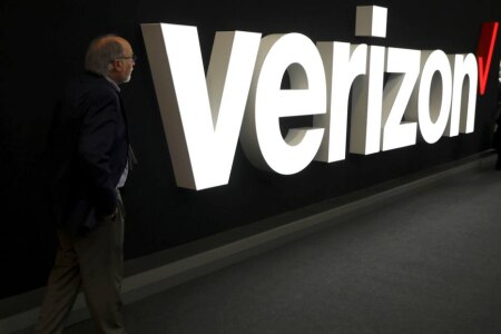 https://link.estadao.com.br/noticias/empresas,yahoo-e-aol-serao-vendidos-juntos-por-us-5-bilhoes-pela-operadora-verizon,70003702225 https://link.estadao.com.br/noticias/empresas,yahoo-e-aol-serao-vendidos-juntos-por-us-5-bilhoes-pela-operadora-verizon,70003702225